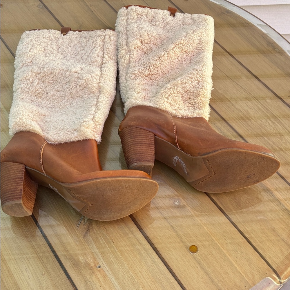 Ugg Australian Cozy Tan Shearling Women's Boots